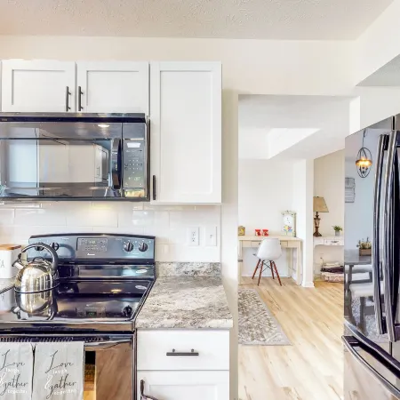 Laid Back, Dog-friendly Indy 4BR w/ Patio Hotels in Indianapolis