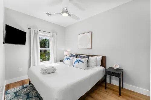 Cape Cottages - Dolphin Cottage Hotels in Gulf County