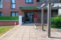 Gorgeous Wembley Flat