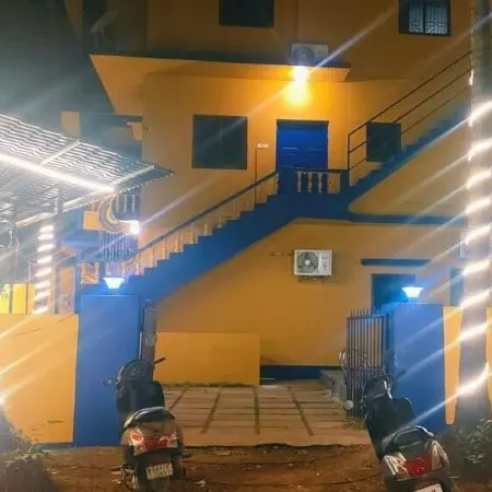 Karma Stays Hostel Morjim