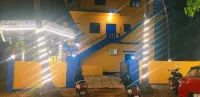 Karma Stays Hostel Morjim - 2 stjerner