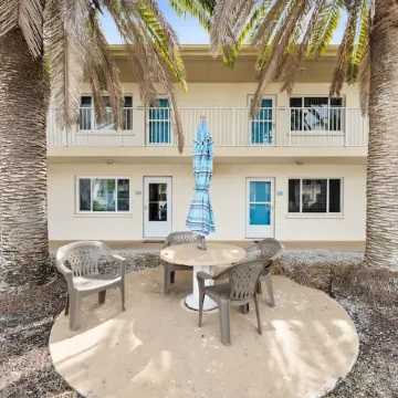 Siesta Key Beachside Condo-direct beach access