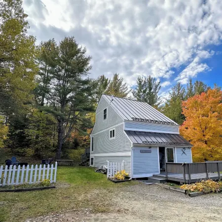 43TV Peaceful Mountain Retreat Fireplace Firepit Large Yard WiFi