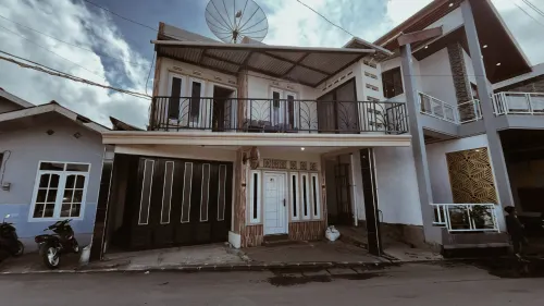 Homestay Agathis