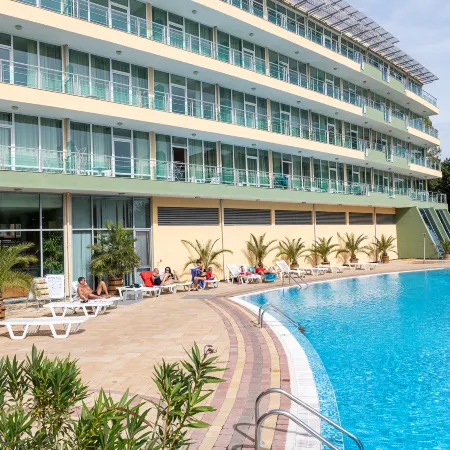 Ivana Palace Hotel - Free Parking