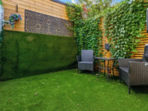 Imperial Inn Apartments Hotels near White Hart Lane