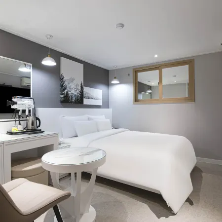 Guri Hotel 27