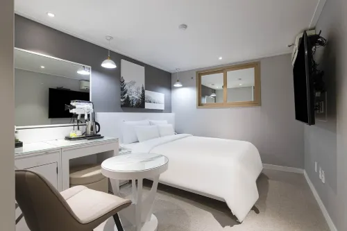 Guri Hotel 27