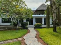 White Nyumba Hotels near New life Church Mavueni satelite