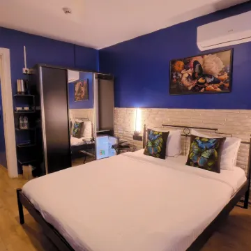 THİNK Hotel Отели рядом с достопримечательностью «Медресе Каратай»