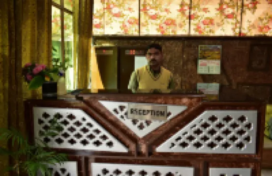 State Continental Guest House Hotel a 