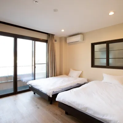 A Stylish Guesthouse RouTe5Just a 10Minute Walk Отели рядом с достопримечательностью «Японский Музей Укиё-е»