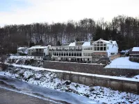 Black Bass Hotel
