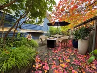 Boutique Chic Garden Retreat a Fremont Oasis w/ a BBQ, fire pit & outdoor dining Hotels in fremont