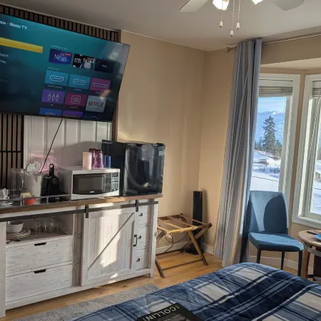 Salish Bed & Breakfast and Spa
