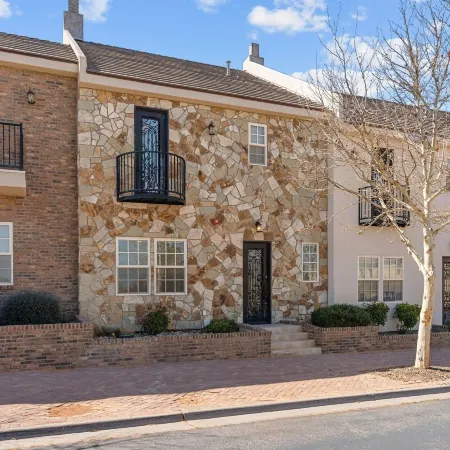 Eagle View #f8 4 Bedroom Townhouse
