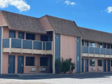 Oasis Inn & Suites Hotels in Fallon