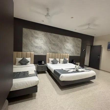 Hotel Govind Regency
