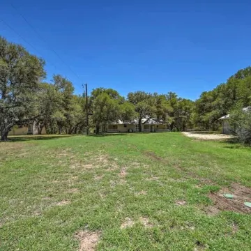 StunningHome on the Blanco River