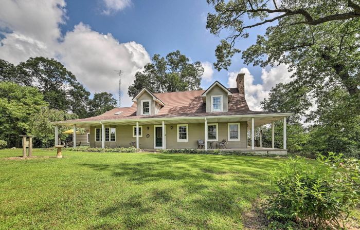 Family Friendly! Long Noble Lake Gem w/ Game Room