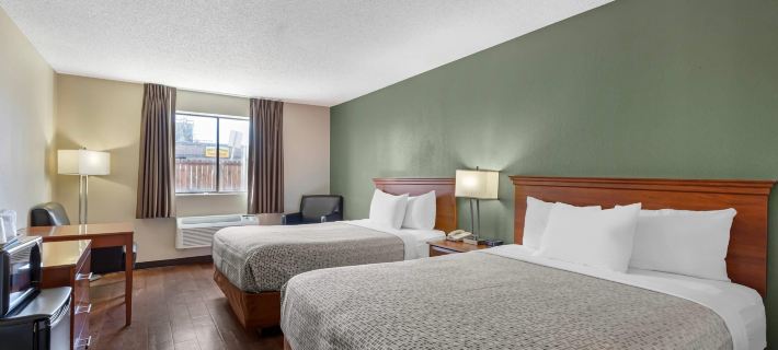 Econo Lodge Hotels in Weld County