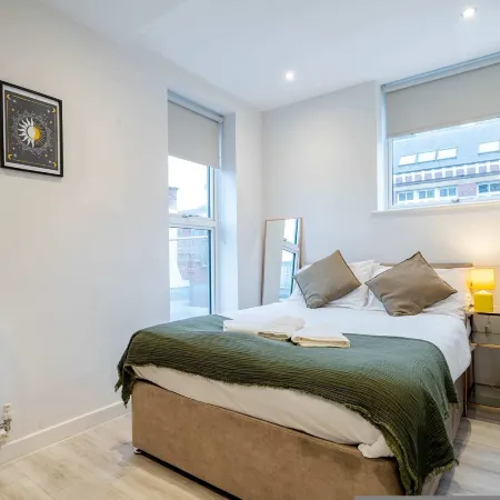 Leeds City-centre 1-bed With Private Roof Terrace