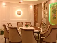 The Royal Dining Restaurant & Motel Hotel di Darbhanga