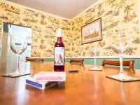 American House 1854- Pocket City Penthouse, 2 Bedrooms, Full Kitchen & Dining Hotels in Mendon