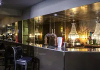 Barons Court Hotel Walsall - Baarit