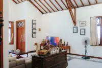 Omah Sawo Guesthouse Jogja