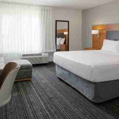 TownePlace Suites Redding Rooms