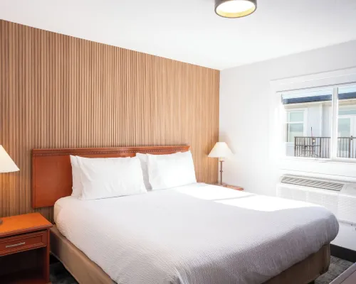 Travelodge by Wyndham Langley Hotels in Langley Township