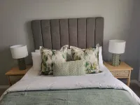 Charming 2-Bedroom Apartment in Midrand, Close to Mall of Africa - شرفة