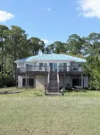 3 bdrm home with private dock located on Lagoon close to beach and downtown