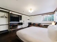 Jefferson Hotel Hotels in Miami