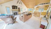 Snowshoe Inn-pyramid Mtn 7 - Country Houses