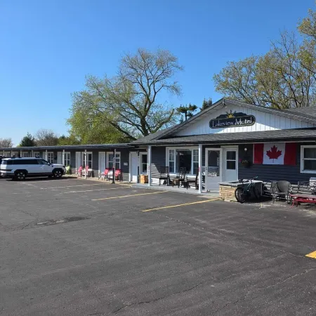Lakeview Motel & Cottage
