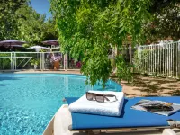 Ibis Brignoles Provence Verte - Pools