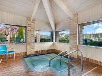 AmericInn by Wyndham Delafield Hotels in Delafield