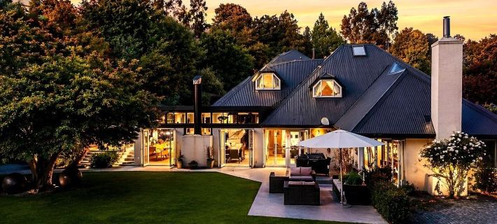 Mishika Retreat and Lodge Hotels in Wanaka
