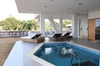 TheLifeCo St.Lucia Wellbeing Center - spa
