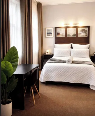 Mapungubwe's Diamond Hotel - Homestays