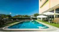 Bangsaen Villa Hotel - de playa