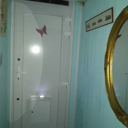 Lockable Room Center