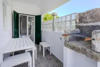 GuestReady-Charming Retreat with Terrace - 2-Star