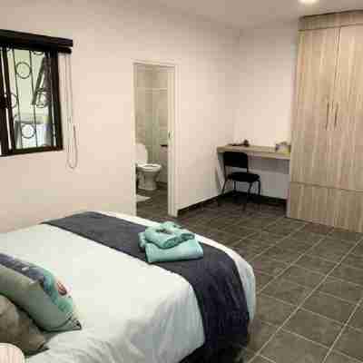 Spacious 2-bedroom Apartment With Garden View in Hartbeespoort Rooms