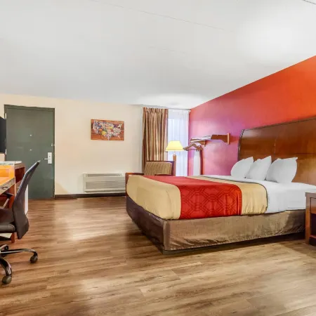 Econo Lodge Inn & Suites Brookings