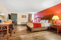 Econo Lodge Inn & Suites Brookings - Wifi