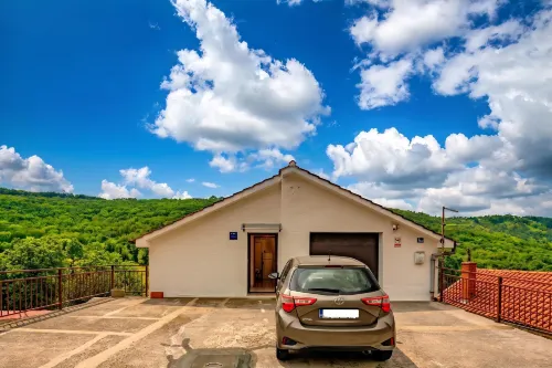 Studio Apartment Iva - Mountain view