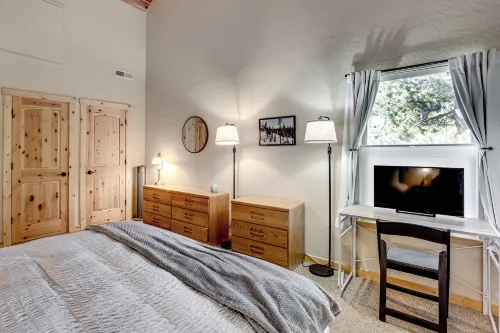 Kirkwood Group Mtn Escape! Trail & Lake Access - Apartments